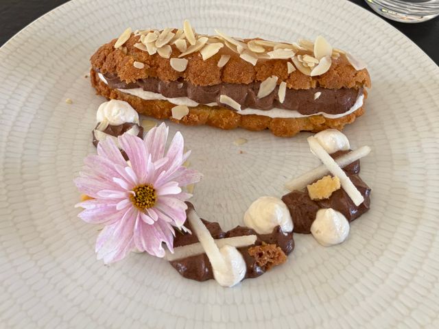 Les Michels Restaurant éclair chocolat poire amande